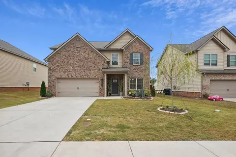 824 Lakehaven Ln, Loganville, GA 30052