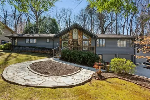 2423 Cedar Wood Ct, Marietta, GA 30068