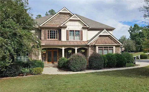 5669 Hollowbrooke Ln NW, Acworth, GA 30101