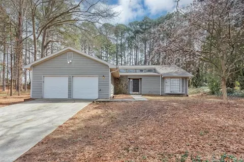 7018 Chimney Ridge Dr, Riverdale, GA 30296