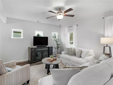 Living - 3 Derrick Ave, Hampton, GA 30228 photo 2 of 2