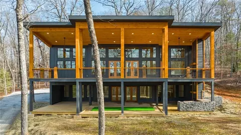 116 Cross Creek Rd, Mineral Bluff, GA 30559