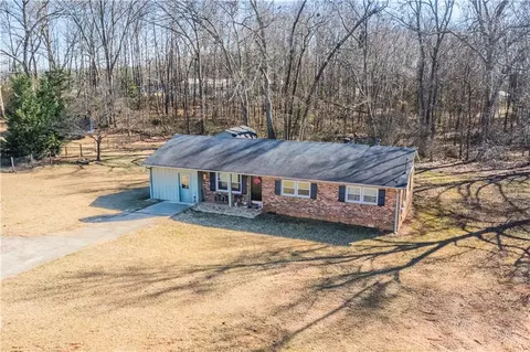 1020 Eaglewood Dr, Statham, GA 30666