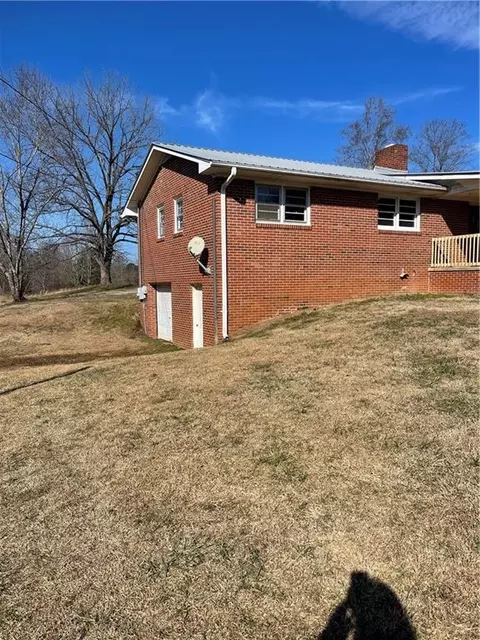 7 Bennett Rd, Toccoa, GA 30577 photo 4