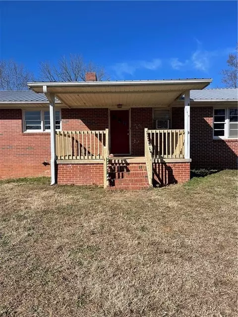 7 Bennett Rd, Toccoa, GA 30577 photo 3