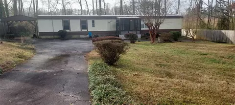 80 Amberly Way, Carrollton, GA 30116