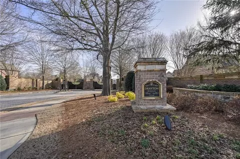2819 Carson Garret Ct, Buford, GA 30519