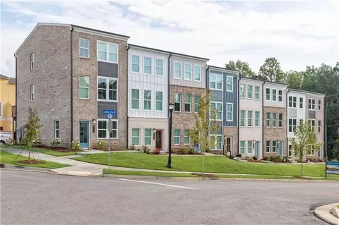 2654 Brookview Ln NW, Atlanta, GA 30318