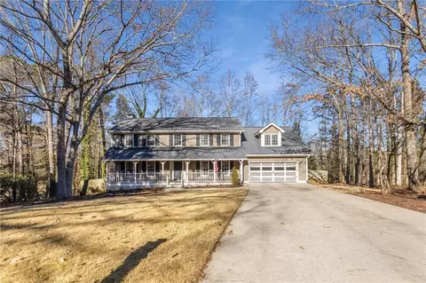 820 Oak Ter, Norcross, GA 30071