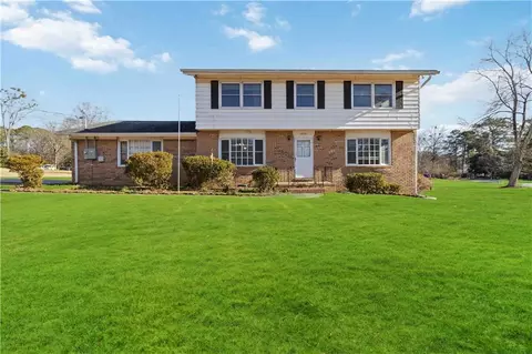 2210 Lisa Dr SE, Marietta, GA 30067
