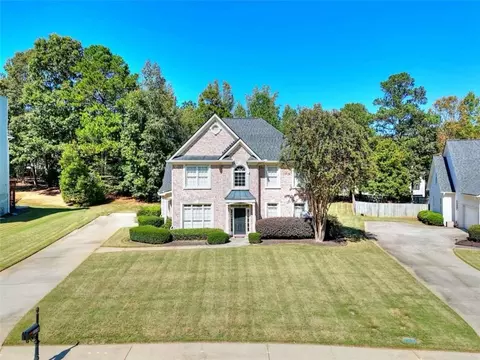 1130 Maple Creek Rdg, Loganville, GA 30052