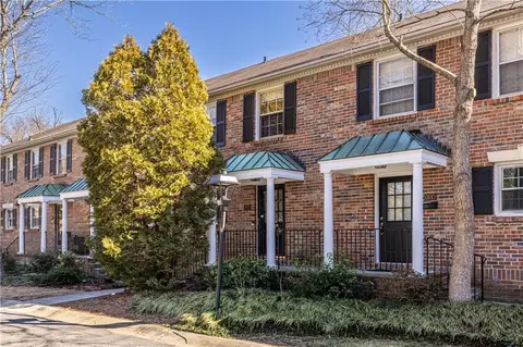 6700 Roswell Rd #17D, Atlanta, GA 30328