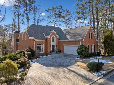 2585 Club Springs Dr, Roswell, GA 30076