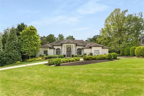 100 Dunwoody Creek Ct, Atlanta, GA 30350