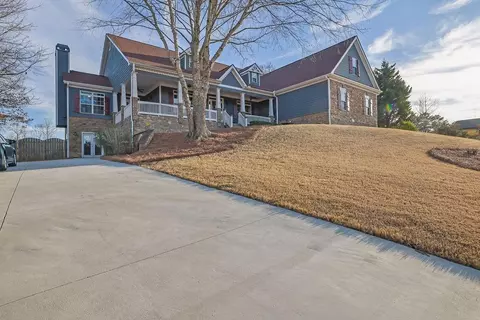 5742 Boulder Ridge Ct, Flowery Branch, GA 30542