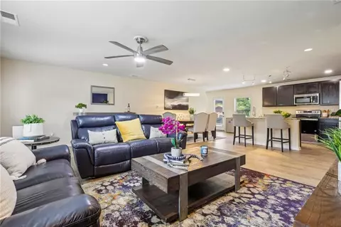 407 Whitby Ter, Hampton, GA 30228 photo 9