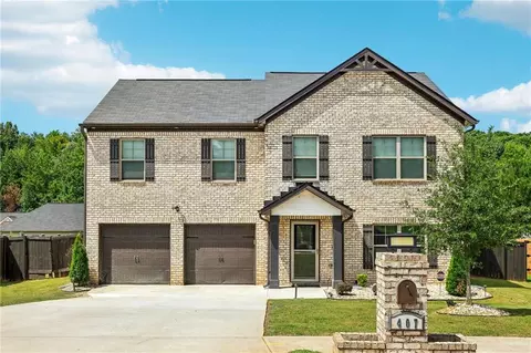 407 Whitby Ter, Hampton, GA 30228