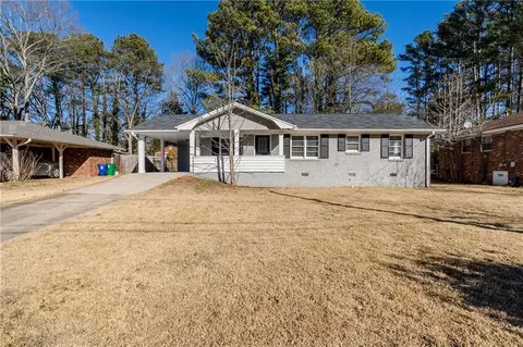 3582 Swallow Ln, Decatur, GA 30032