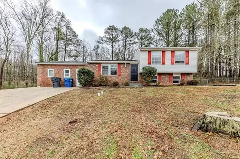 2906 Forestside Ln, Atlanta, GA 30349
