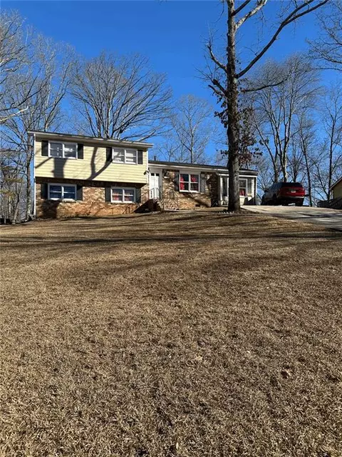 4139 Chickasaw Trl, Douglasville, GA 30135