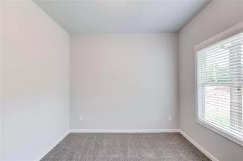 Bedroom - 8570 Athens Rd, Carnesville, GA 30521 photo 6 of 10