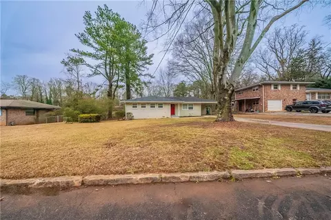 2476 Brentford Pl, Decatur, GA 30032