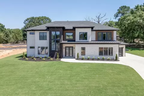 553 Versailles Dr, Auburn, GA 30011