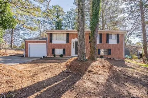 5938 Baywood Ln, Riverdale, GA 30296