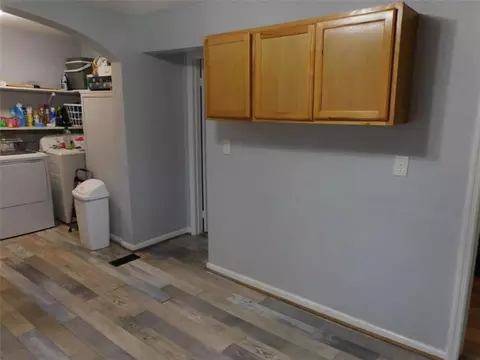 Entry Way - 72 Edwards St, Toccoa, GA 30577 photo 3 of 4