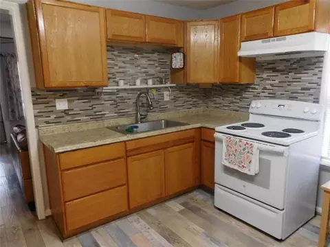 Kitchen - 72 Edwards St, Toccoa, GA 30577 photo 1 of 3