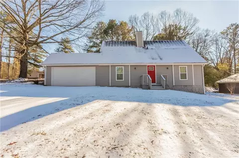 6388 Leverett Dr, Lithonia, GA 30038