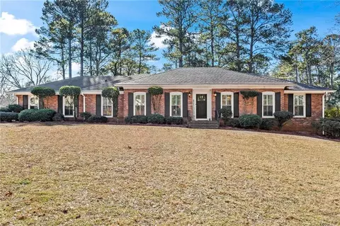 1554 King Arthur Ct SE, Smyrna, GA 30080