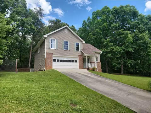 85 Crawford Way, Toccoa, GA 30577