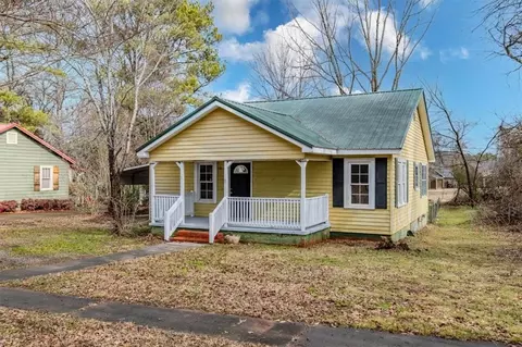 5 Grove St, Aragon, GA 30104