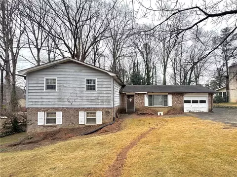 2566 Bailey Dr, Norcross, GA 30071