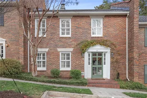 37 Old Ivy Sq NE, Atlanta, GA 30342