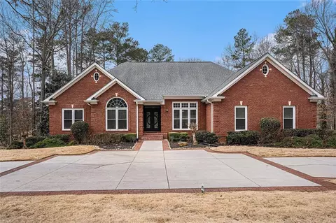 8307 Greenview Dr, Jonesboro, GA 30236