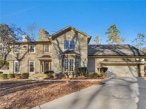 2019 Valley Rd NE, Gainesville, GA 30501