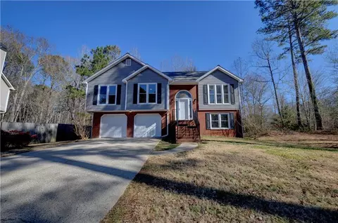 3640 Autumn View Dr NW, Acworth, GA 30101