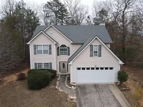 3158 Centurion Dr, Gainesville, GA 30506