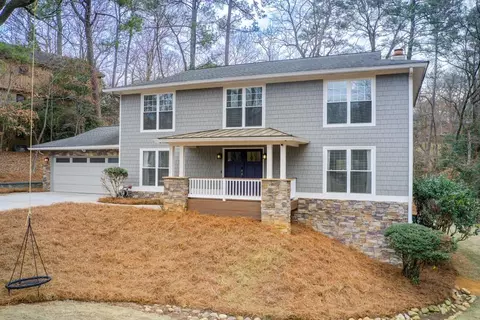 9385 N Lake Dr, Roswell, GA 30076