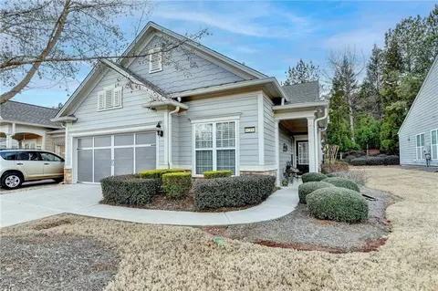 6219 Longleaf Dr, Hoschton, GA 30548
