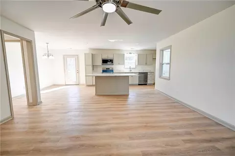 Living - 237 Pinecrest Dr NE, Resaca, GA 30735 photo 2 of 4