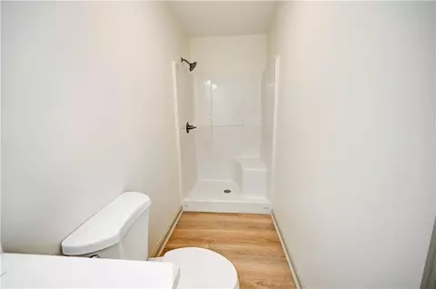 Bath - 237 Pinecrest Dr NE, Resaca, GA 30735 photo 1 of 2