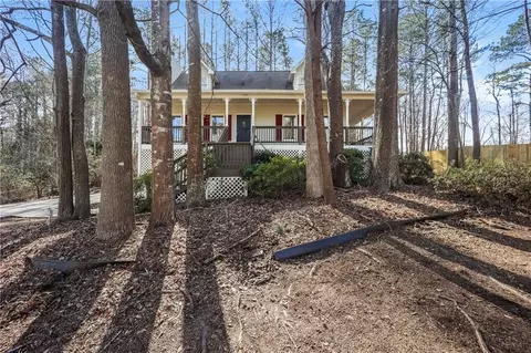 380 Oak Landing Cir, Douglasville, GA 30134