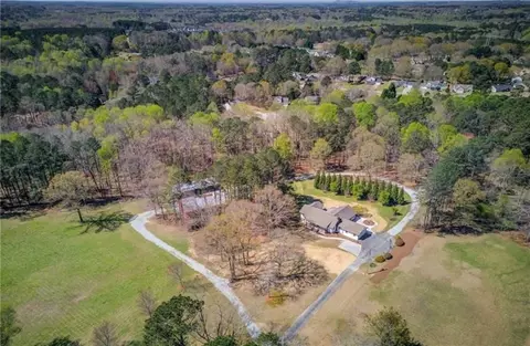 4969 Donald Dr, Loganville, GA 30052