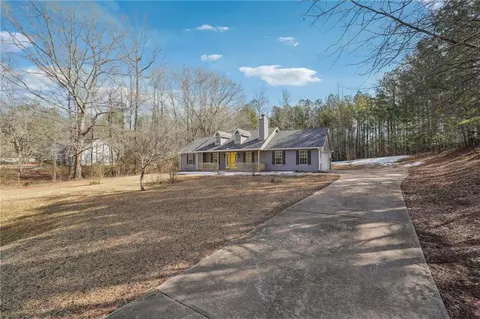 265 Five Oaks Dr, Covington, GA 30014 photo 2