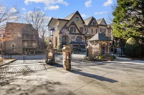 1918 Saxon Valley Cir NE, Atlanta, GA 30319