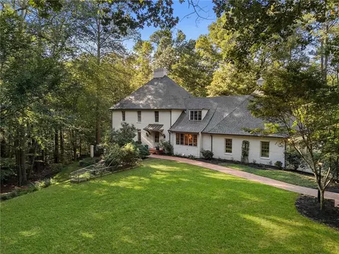 5735 Winterthur Ln, Atlanta, GA 30328