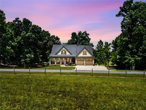 379 Reynolds Bridge Rd, Kingston, GA 30145